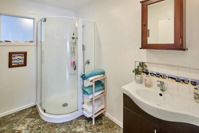 Photo of property in 1 Ferry Street, Seatoun, Wellington, 6022