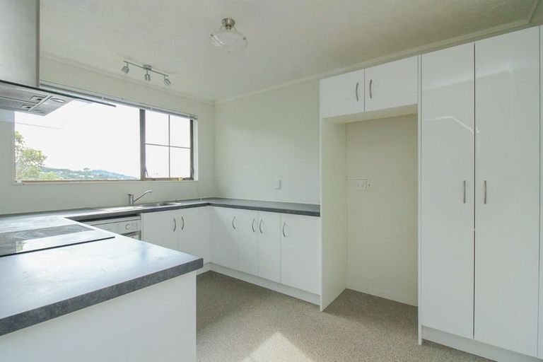 Photo of property in 67b Thurleigh Grove, Karori, Wellington, 6012