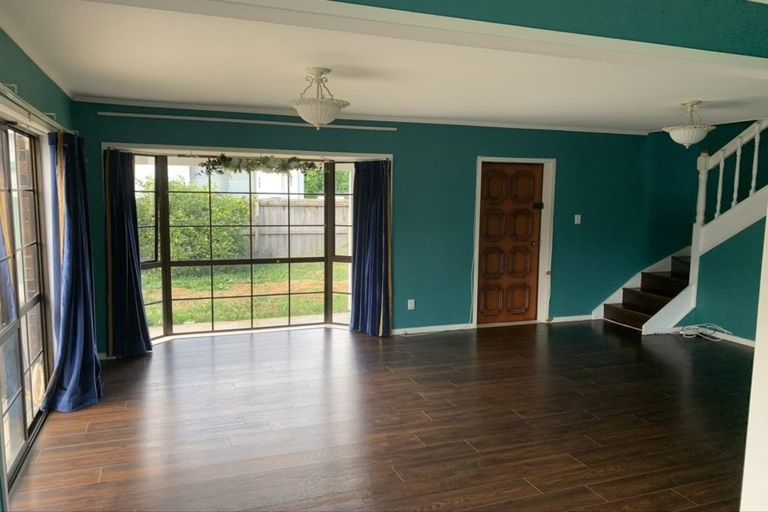 Photo of property in 5 Tawa Road, Te Atatu Peninsula, Auckland, 0610