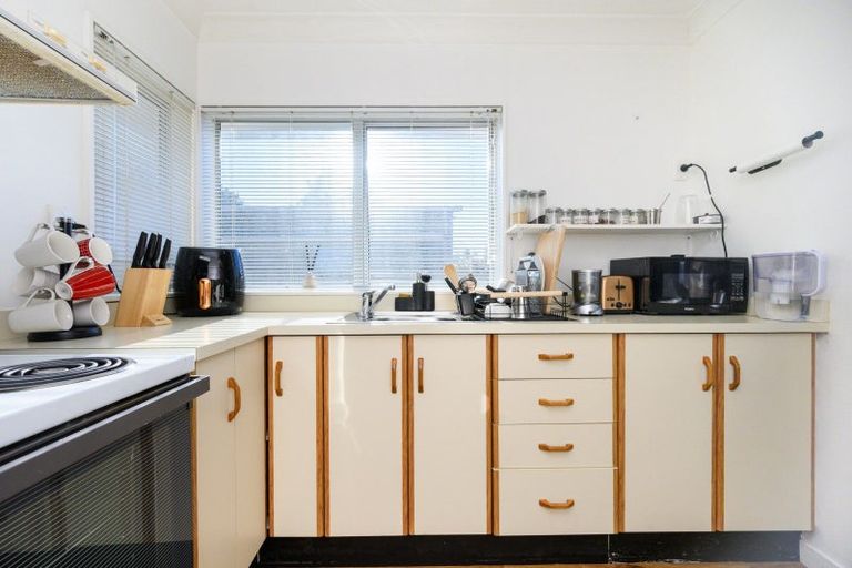 Photo of property in 50a Burns Avenue, Takaro, Palmerston North, 4412