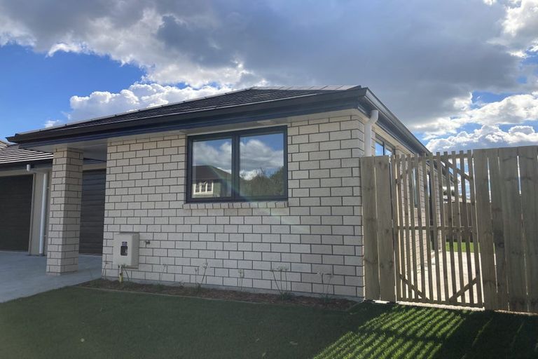 Photo of property in 49u2 Holland Road, Fairfield, Hamilton, 3214
