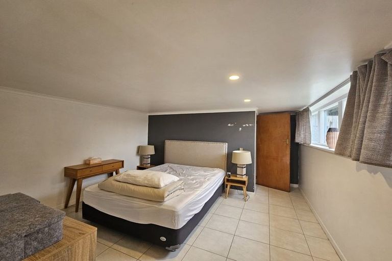 Photo of property in 18 Emily Place, Bellevue, Tauranga, 3110