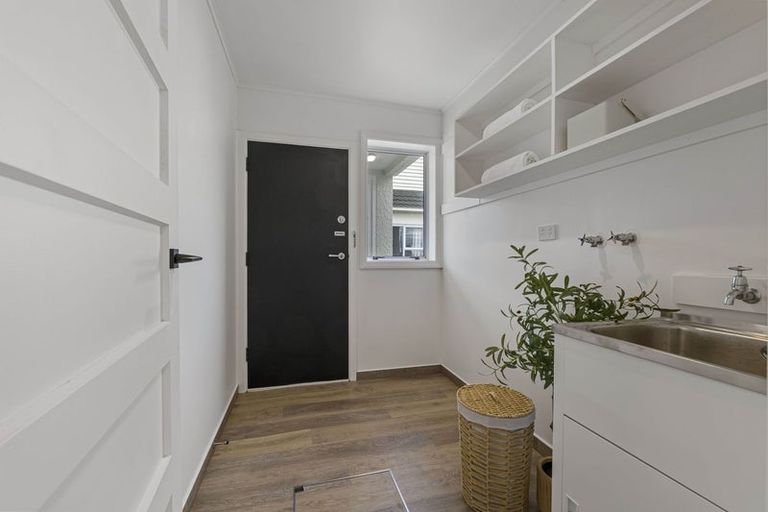 Photo of property in 58 Wrantage Street, Westown, New Plymouth, 4310