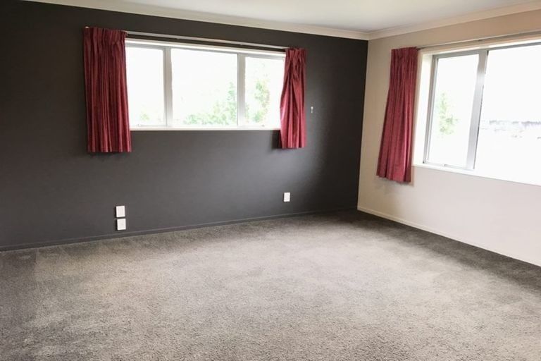 Photo of property in 1 Sioux Avenue, Wigram, Christchurch, 8042