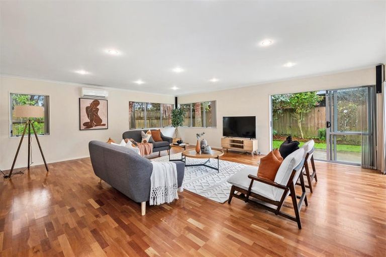 Photo of property in 16 Capricorn Place, Kawaha Point, Rotorua, 3010