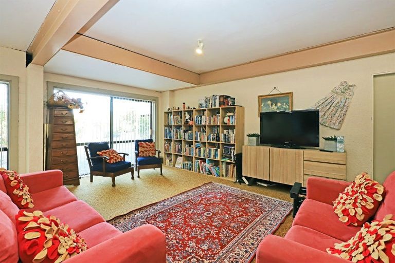 Photo of property in 17 Ewan Place, Taradale, Napier, 4112