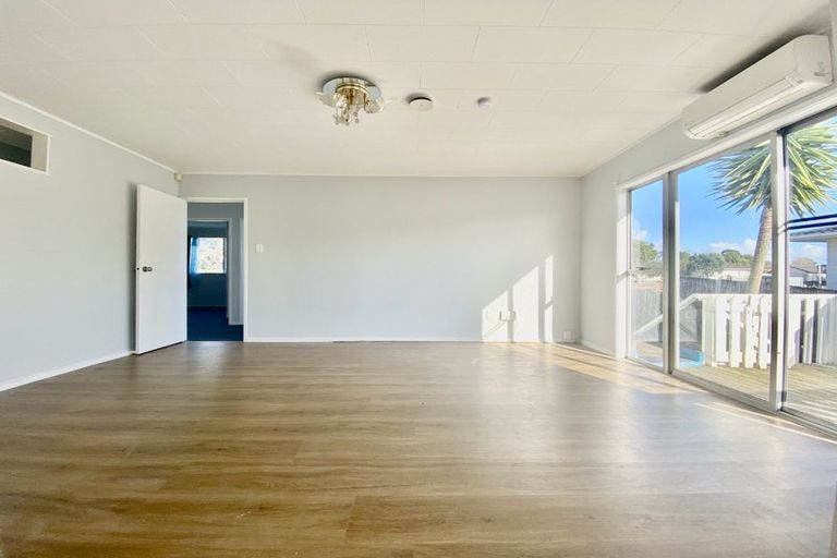 Photo of property in 50 Te Irirangi Drive, Clover Park, Auckland, 2019