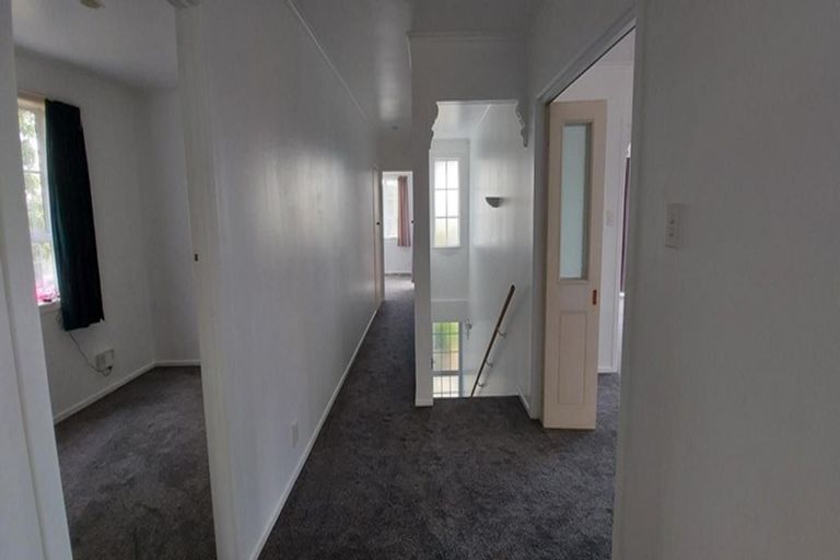 Photo of property in 129 Mcleod Road, Te Atatu South, Auckland, 0610