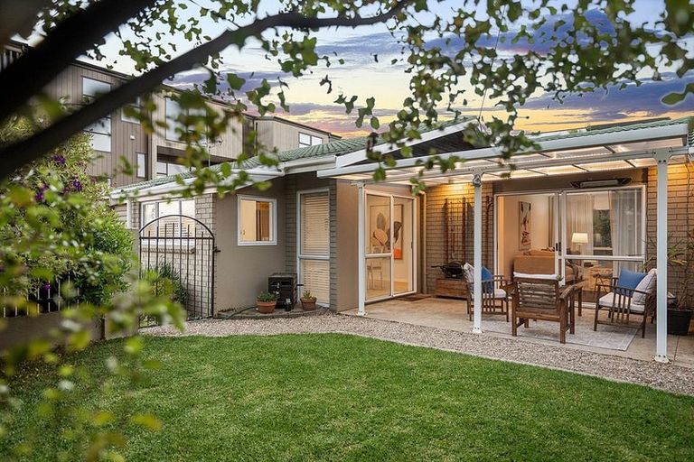 Photo of property in 2/23 Lomond Street, Takapuna, Auckland, 0622