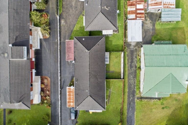 Photo of property in 2/121 Gardner Avenue, New Lynn, Auckland, 0600