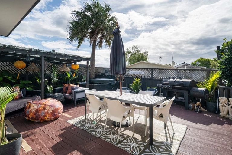 Photo of property in 116a Simpson Road, Papamoa Beach, Papamoa, 3118
