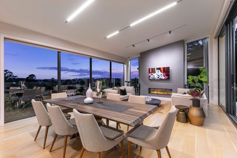 Photo of property in 351 Upper Harbour Drive, Greenhithe, Auckland, 0632