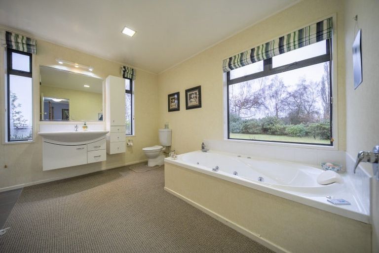 Photo of property in 1127 Te Anau Mossburn Highway, Hillside, Te Anau, 9672