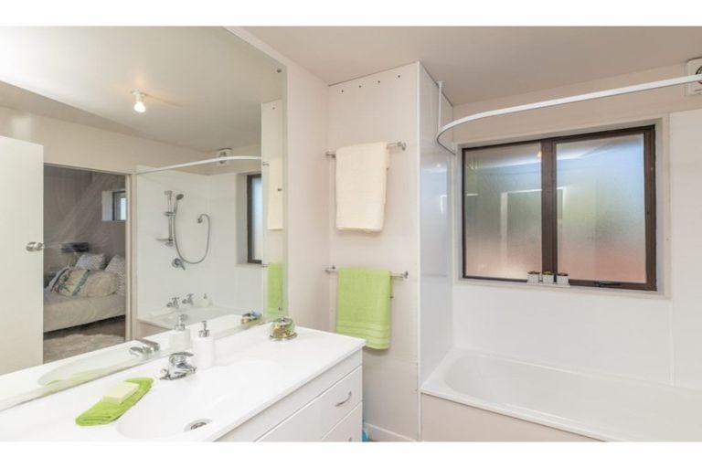 Photo of property in 10 Wentworth Street, Ilam, Christchurch, 8041