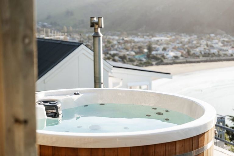 Photo of property in 3 Flowers Track, Scarborough, Christchurch, 8081