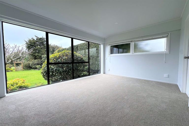 Photo of property in 8 Terrylyn Drive, Hillcrest, Auckland, 0627
