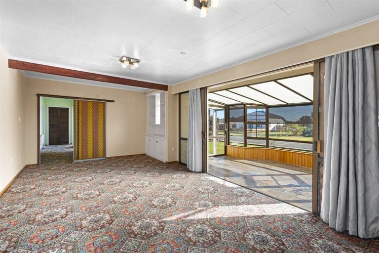 Photo of property in 38 Lyndhurst Street, Westport, 7825