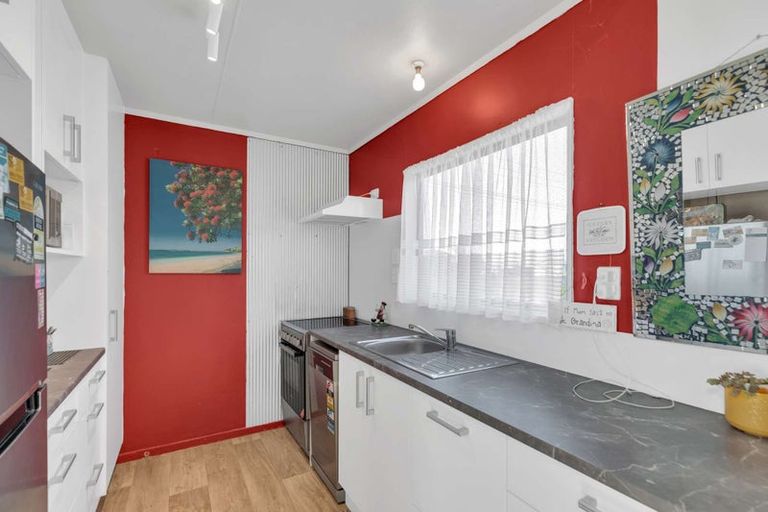 Photo of property in 23 Manuka Street, Castlecliff, Whanganui, 4501