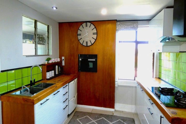 Photo of property in 24 Coates Street, Westport, 7825