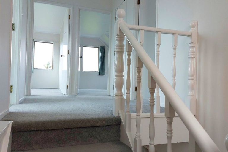 Photo of property in 2/14 Bramley Drive, Farm Cove, Auckland, 2012