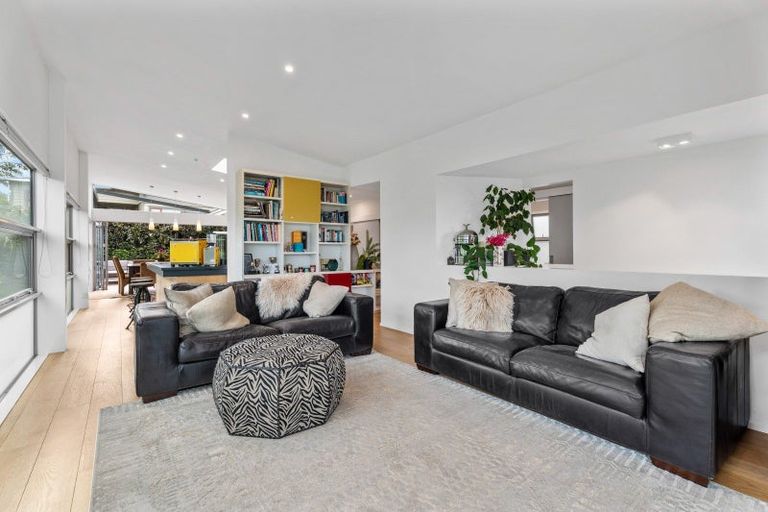 Photo of property in 50 Ngataringa Road, Devonport, Auckland, 0624