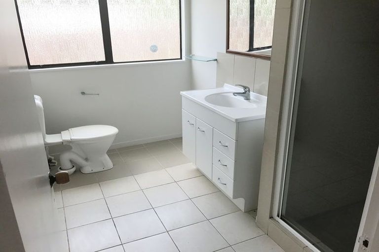 Photo of property in 2/157 Birkdale Road, Birkdale, Auckland, 0626