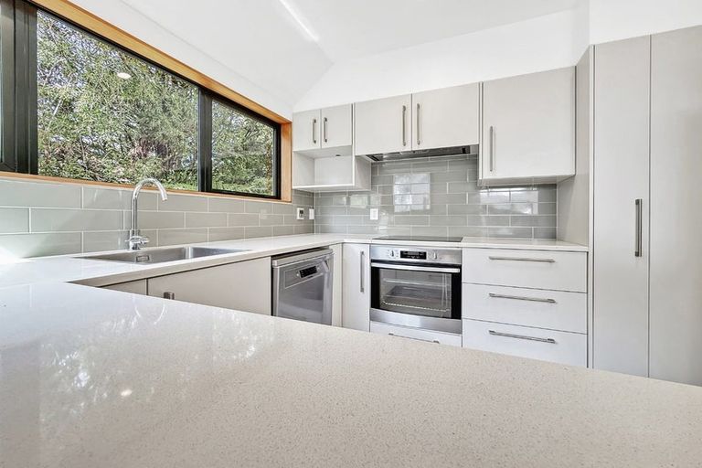 Photo of property in 31c Patanga Crescent, Thorndon, Wellington, 6011