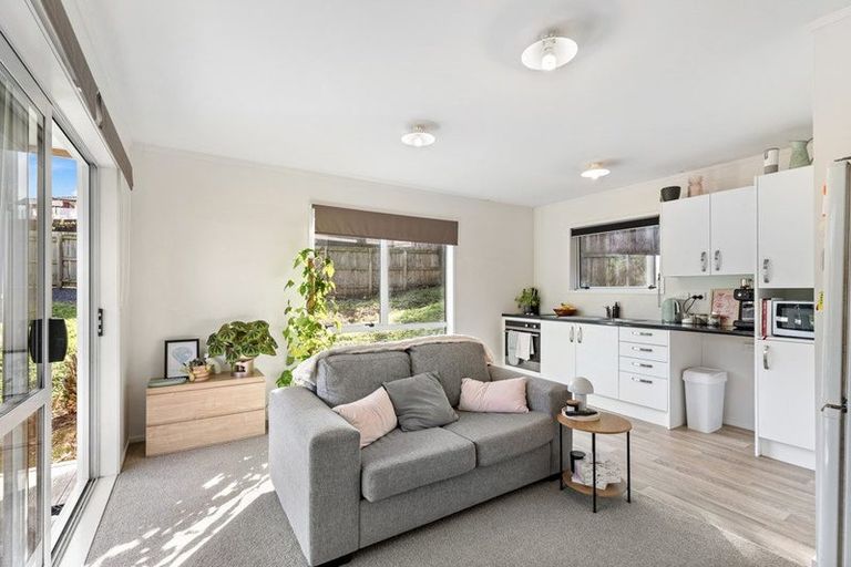 Photo of property in 312 Birdwood Road, Massey, Auckland, 0614