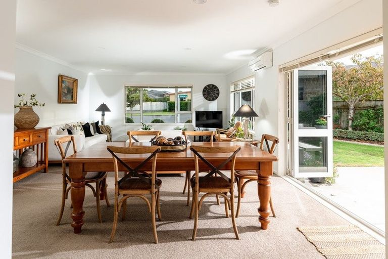 Photo of property in 2 Patterson Lane, Raumati Beach, Paraparaumu, 5032