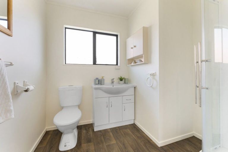 Photo of property in 21 Hilton Grove, Kelvin Grove, Palmerston North, 4414