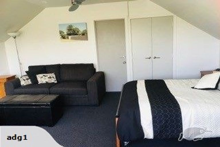 Photo of property in 36 Sandhurst Drive, Papamoa Beach, Papamoa, 3118