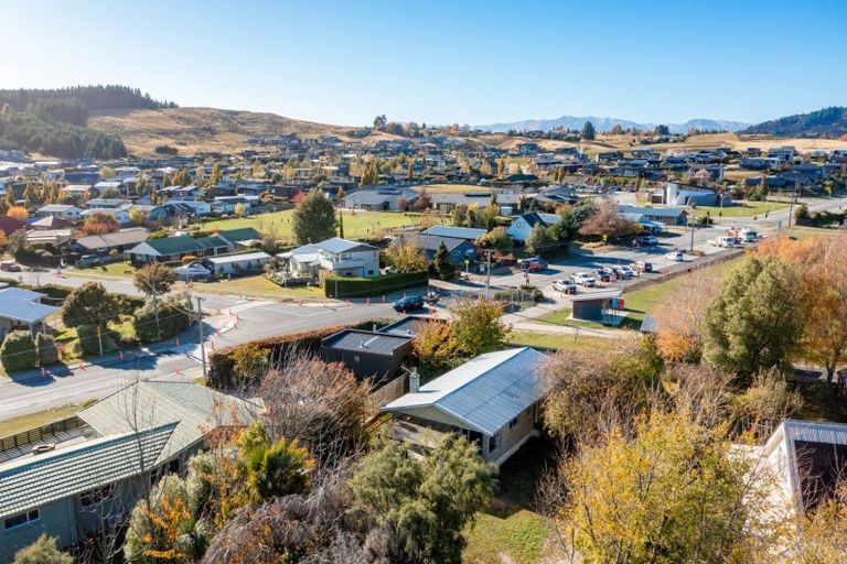 Photo of property in 121 Totara Terrace, Wanaka, 9305