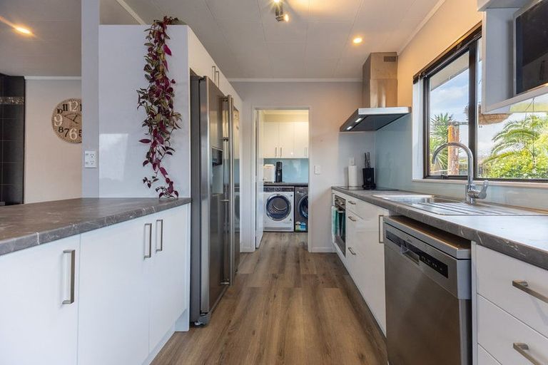 Photo of property in 23 Rosewood Place, Paraparaumu, 5032