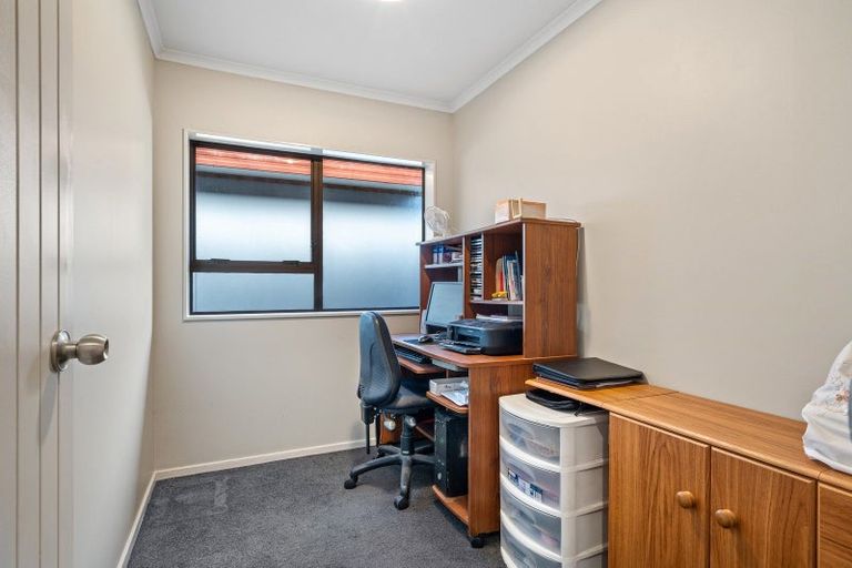 Photo of property in 17 Coleridge Place, Stoke, Nelson, 7011