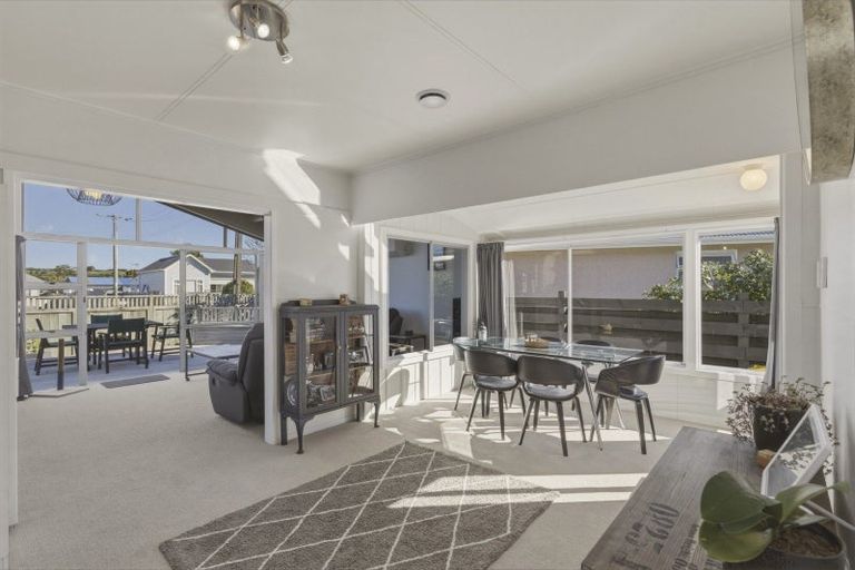 Photo of property in 4a Blake Street, Waitara, 4320