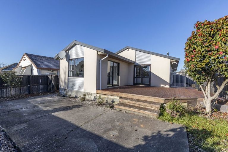 Photo of property in 16 Dunbarton Street, Redwood, Christchurch, 8051