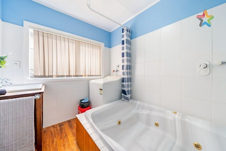 Photo of property in 16 Major Drive, Kelson, Lower Hutt, 5010