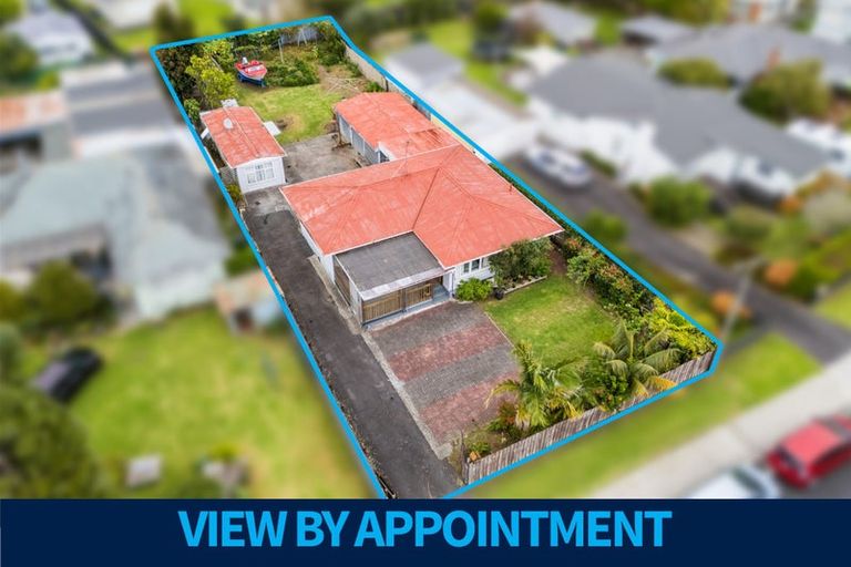 Photo of property in 7 Enderby Drive, Te Atatu Peninsula, Auckland, 0610