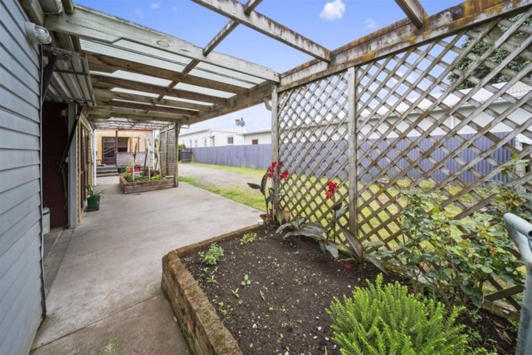 Photo of property in 46 Vogel Street, Hawera, 4610