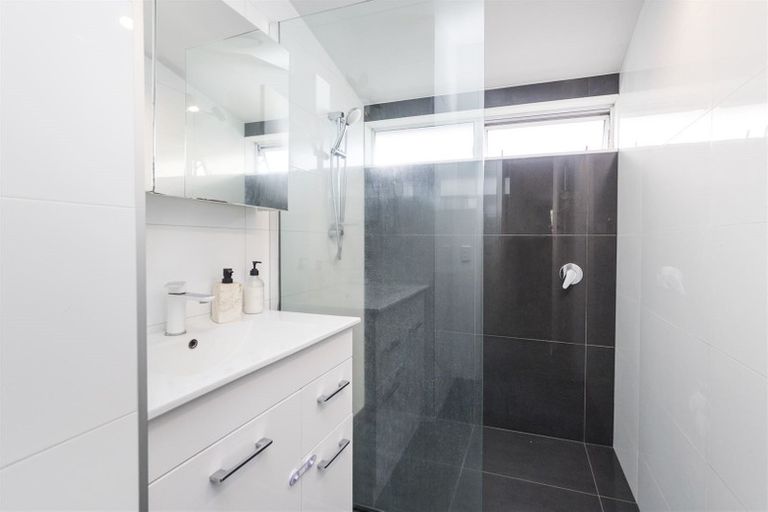Photo of property in 30 Tiller Close, Kelvin Grove, Palmerston North, 4414