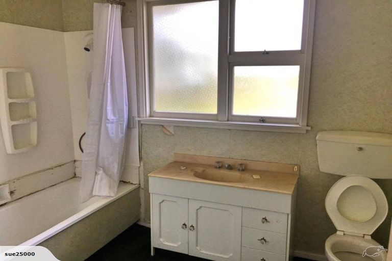 Photo of property in 76 Hawthornden Road, Avonhead, Christchurch, 8042