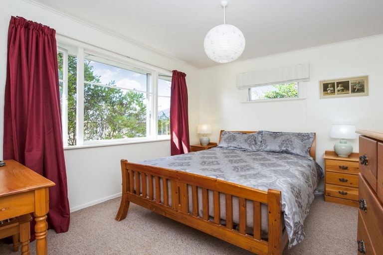 Photo of property in 33 Cutler Street, New Lynn, Auckland, 0600