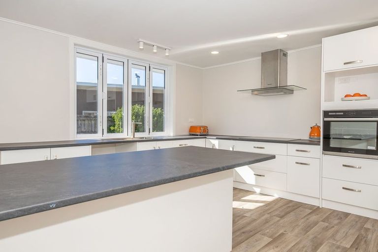 Photo of property in 2 Shelswell Street, Westport, 7825