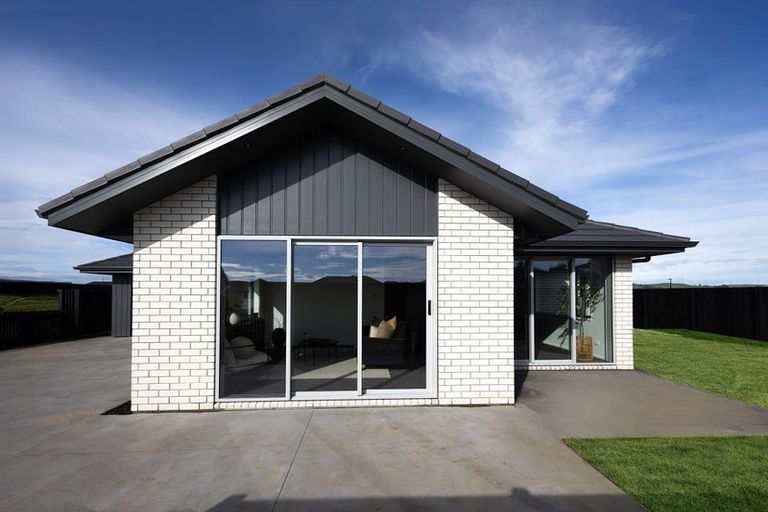 Photo of property in 12 Crawford Lane, Morrinsville, 3300