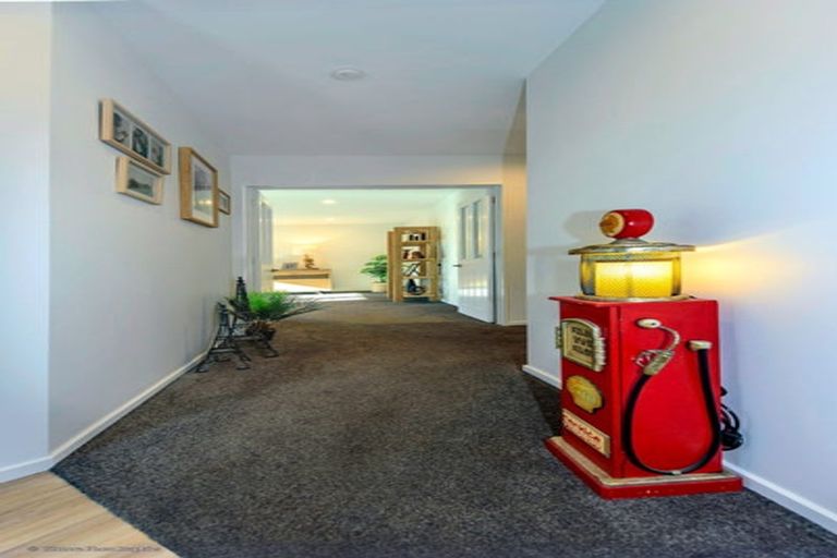 Photo of property in 2/32 Anglesea Avenue, Parklands, Christchurch, 8083