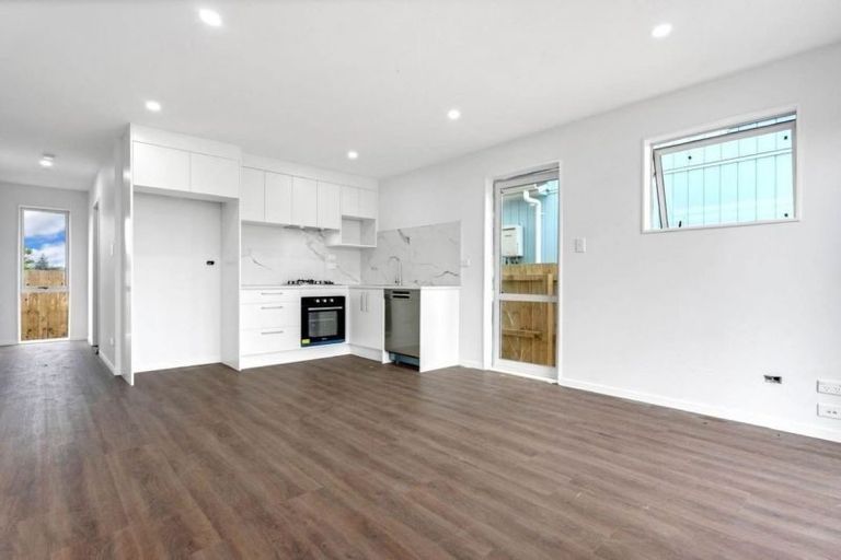 Photo of property in 305e Porchester Road, Takanini, 2112