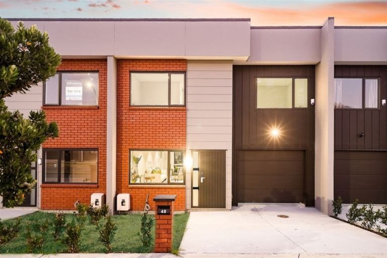 Photo of property in 48 Bordeaux Parade, Te Atatu South, Auckland, 0610