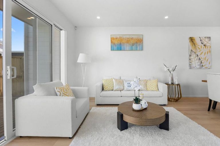 Photo of property in 111 Tributary Parade, Karaka, 2578