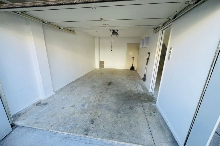 Photo of property in 9 Meritage Lane, Te Atatu South, Auckland, 0610