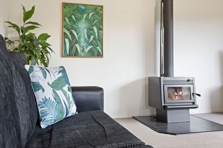 Photo of property in 17 Impala Place, Whitianga, 3510